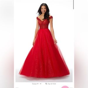 PROM Mori Lee size 10 Red Ballgown